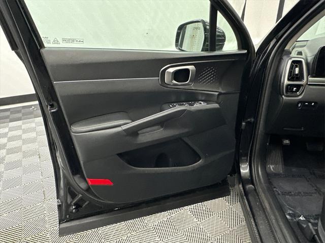 used 2023 Kia Sorento car, priced at $23,117