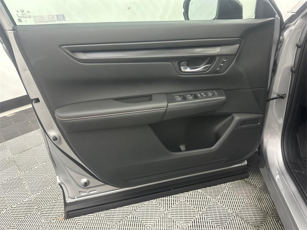 new 2026 Honda CR-V Hybrid car, priced at $41,675