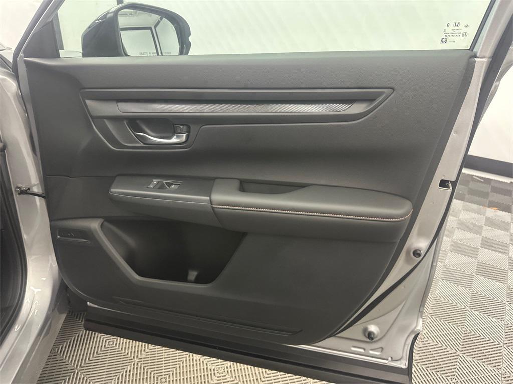 new 2026 Honda CR-V Hybrid car, priced at $41,675