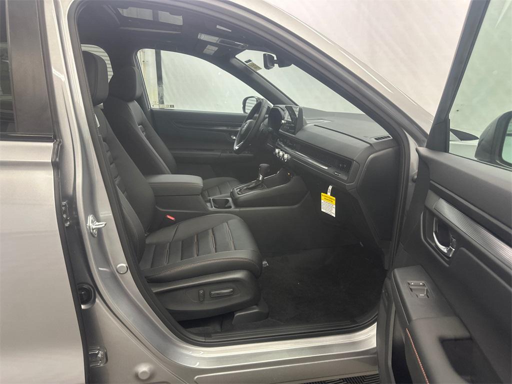 new 2026 Honda CR-V Hybrid car, priced at $41,675