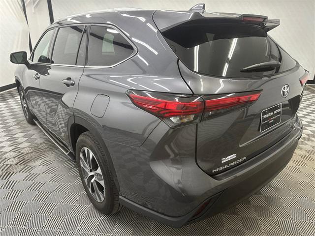 used 2022 Toyota Highlander car, priced at $30,999