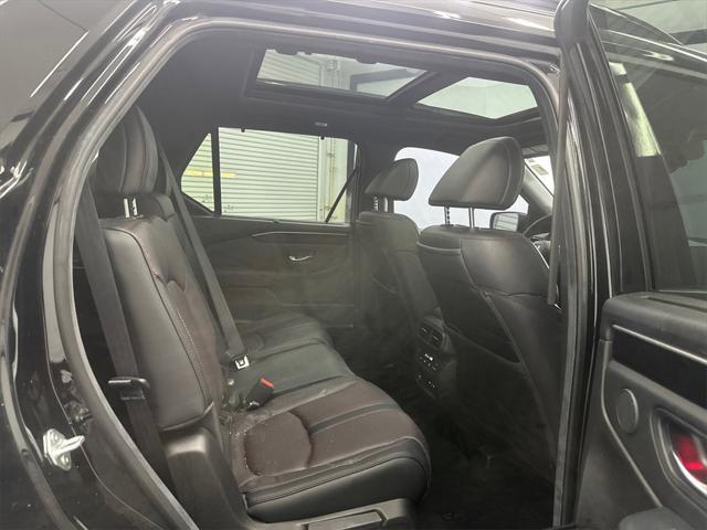 used 2025 Honda Pilot car, priced at $48,909