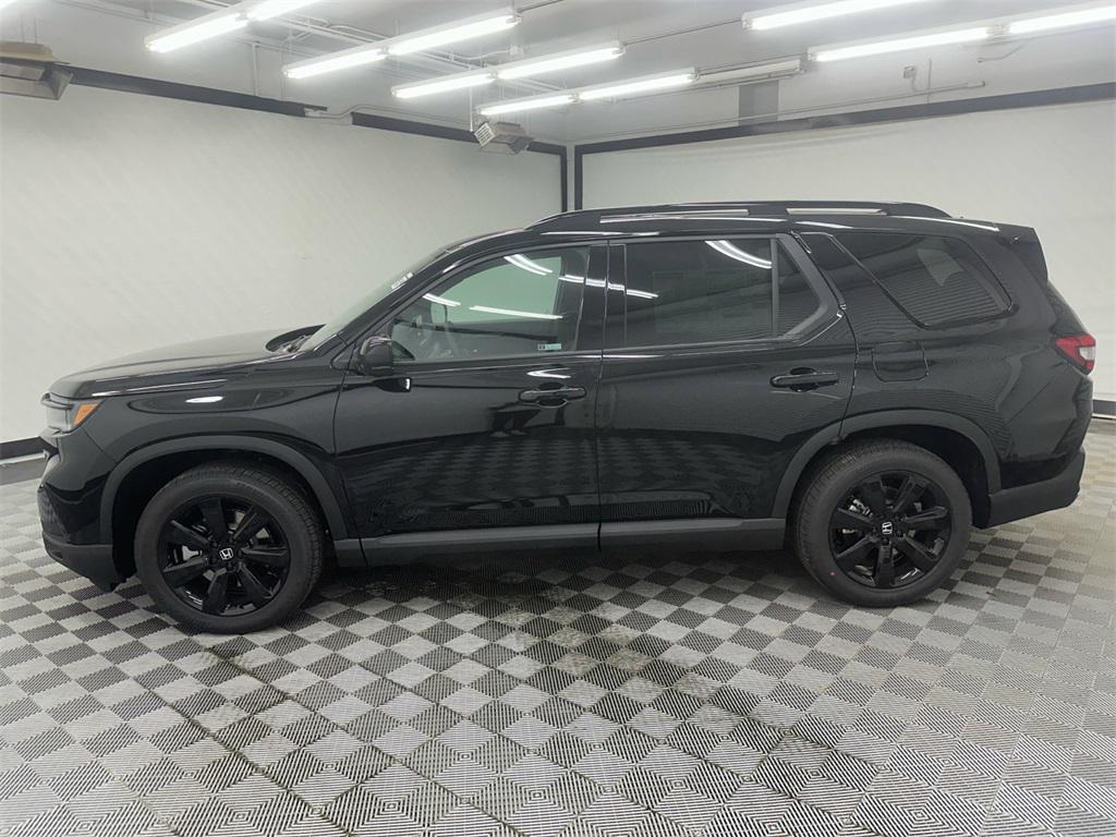 new 2025 Honda Pilot car, priced at $56,075