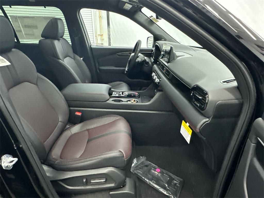 new 2025 Honda Pilot car, priced at $56,075