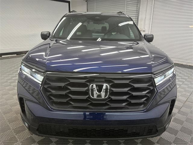 new 2025 Honda Pilot car, priced at $41,595