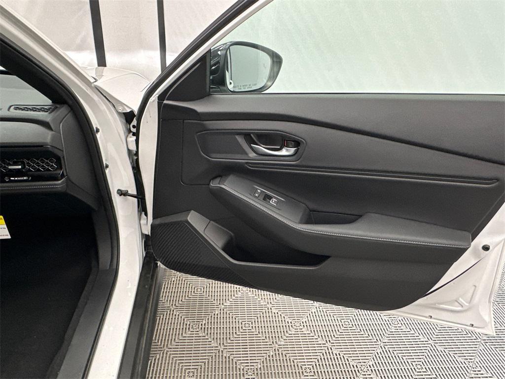 new 2025 Honda Accord Hybrid car, priced at $35,305