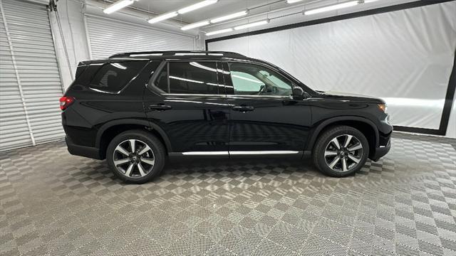 new 2025 Honda Pilot car, priced at $50,670
