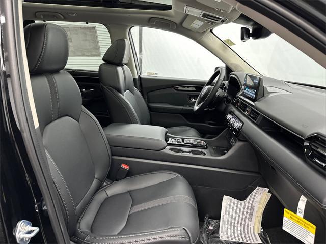 new 2025 Honda Pilot car, priced at $50,670