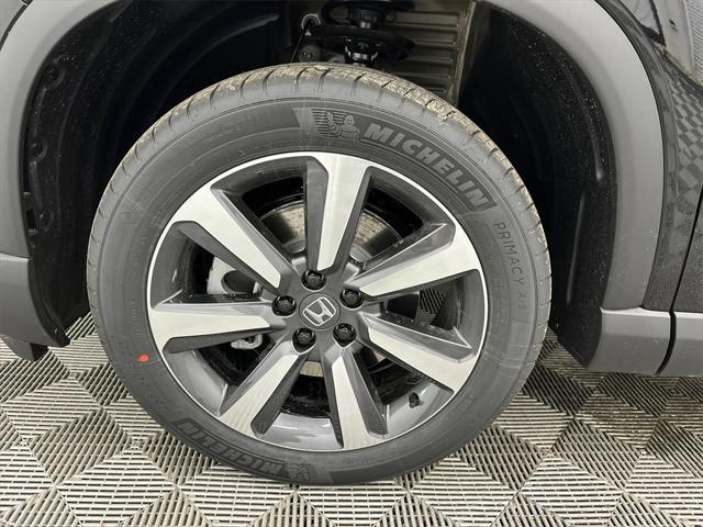 new 2025 Honda Pilot car, priced at $50,670