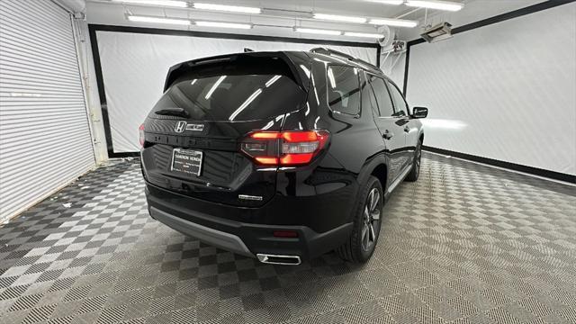new 2025 Honda Pilot car, priced at $50,670