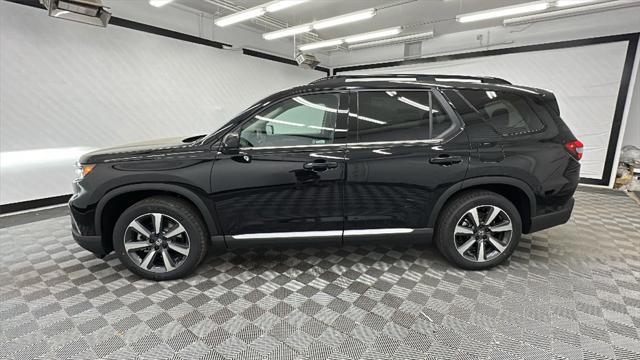 new 2025 Honda Pilot car, priced at $50,670