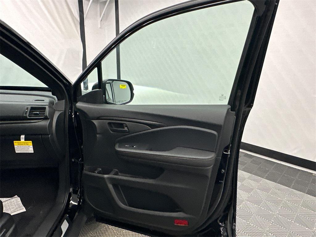 new 2025 Honda Ridgeline car, priced at $46,830