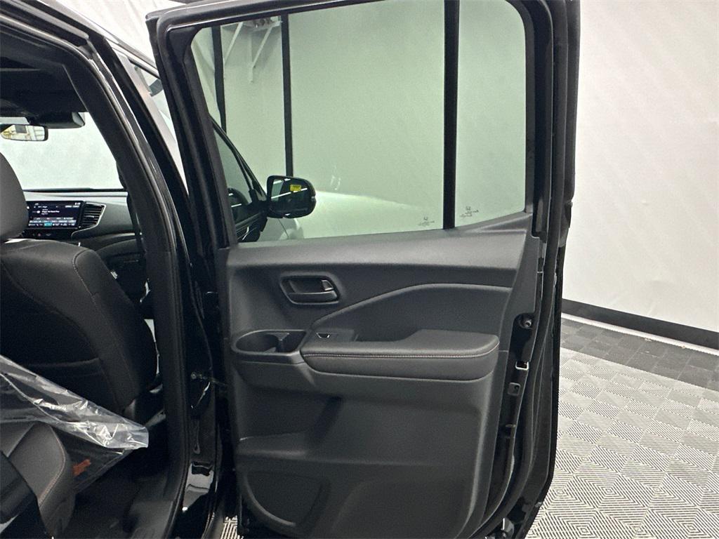 new 2025 Honda Ridgeline car, priced at $46,830