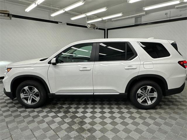 new 2025 Honda Pilot car, priced at $45,050