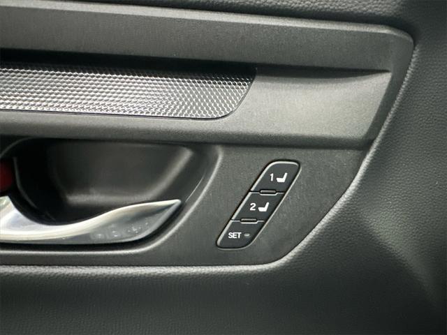 new 2025 Honda CR-V Hybrid car, priced at $39,045