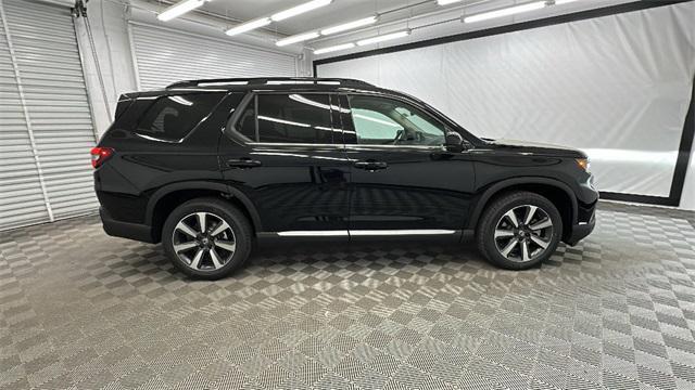 new 2025 Honda Pilot car, priced at $48,895