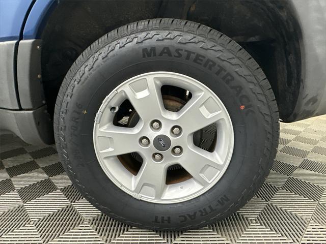 used 2007 Ford Escape car, priced at $5,995