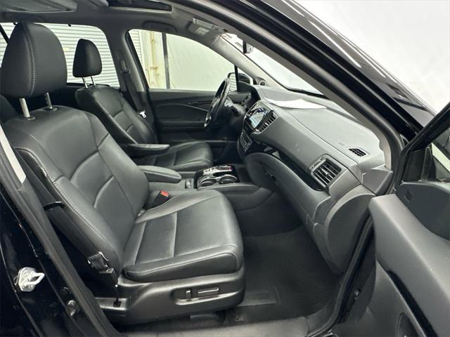 used 2022 Honda Pilot car, priced at $33,499