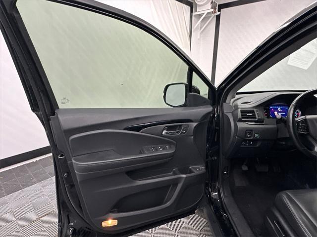 used 2022 Honda Pilot car, priced at $33,499