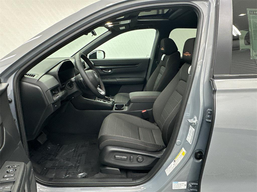 new 2026 Honda CR-V Hybrid car, priced at $40,650
