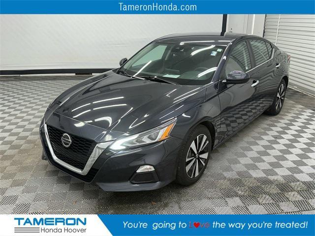 used 2022 Nissan Altima car, priced at $17,999