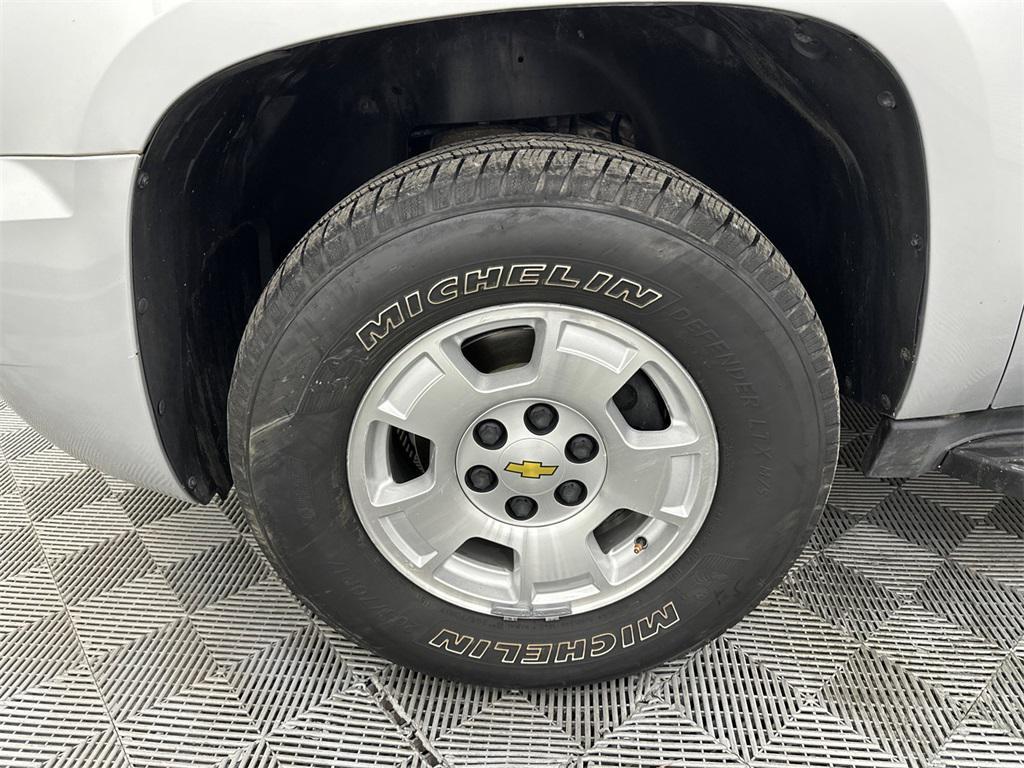 used 2014 Chevrolet Suburban car, priced at $8,995