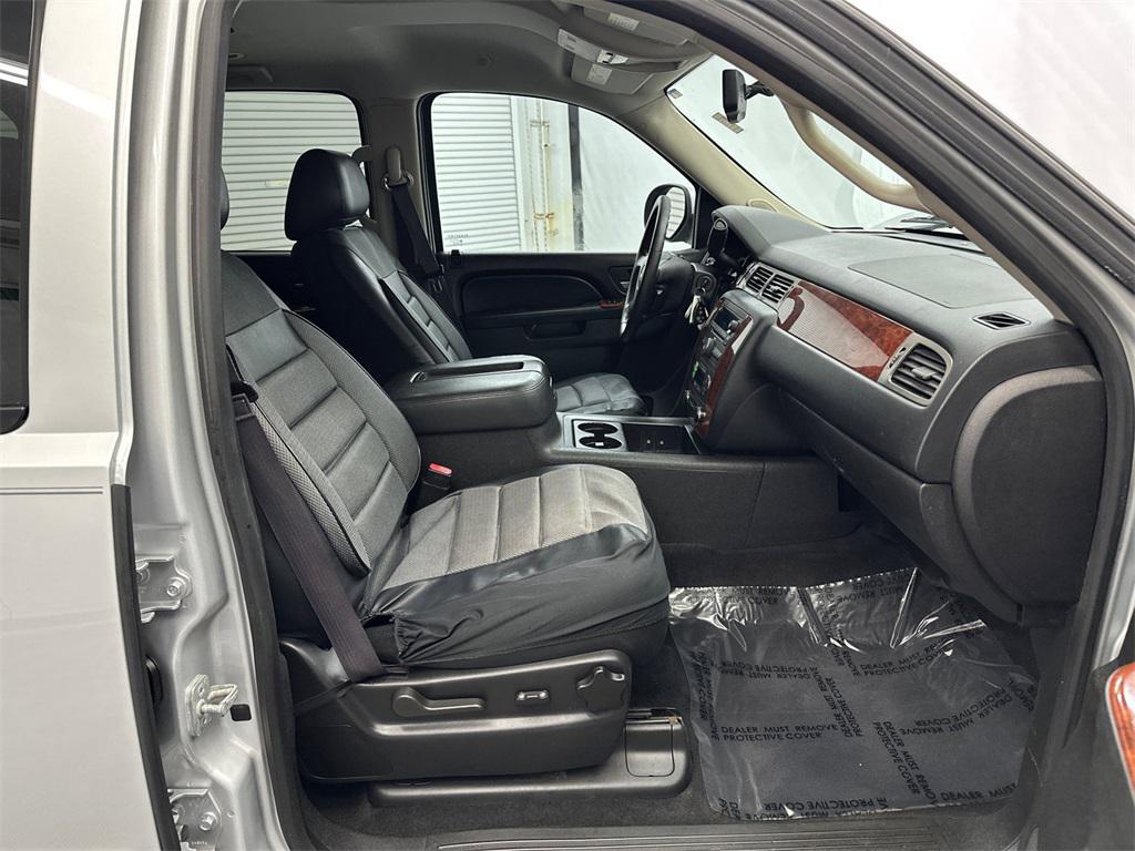 used 2014 Chevrolet Suburban car, priced at $8,995
