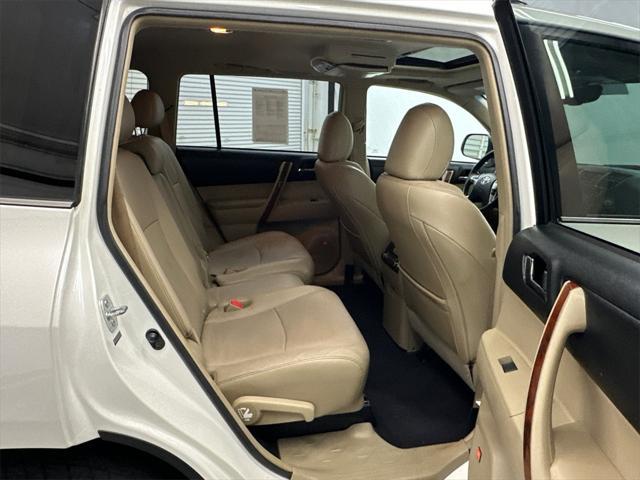 used 2013 Toyota Highlander car, priced at $12,965