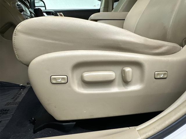 used 2013 Toyota Highlander car, priced at $12,965