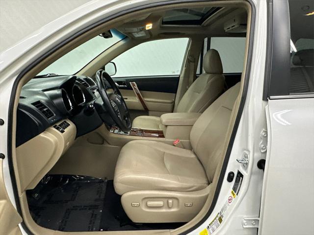 used 2013 Toyota Highlander car, priced at $12,965