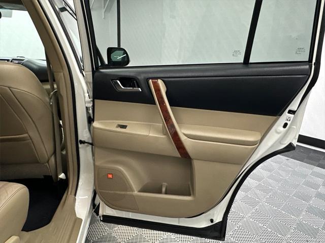 used 2013 Toyota Highlander car, priced at $12,965