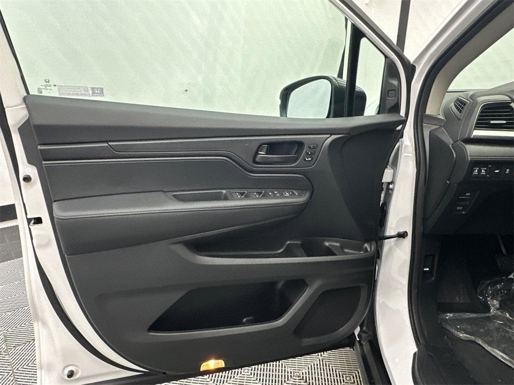 new 2026 Honda Odyssey car, priced at $45,775