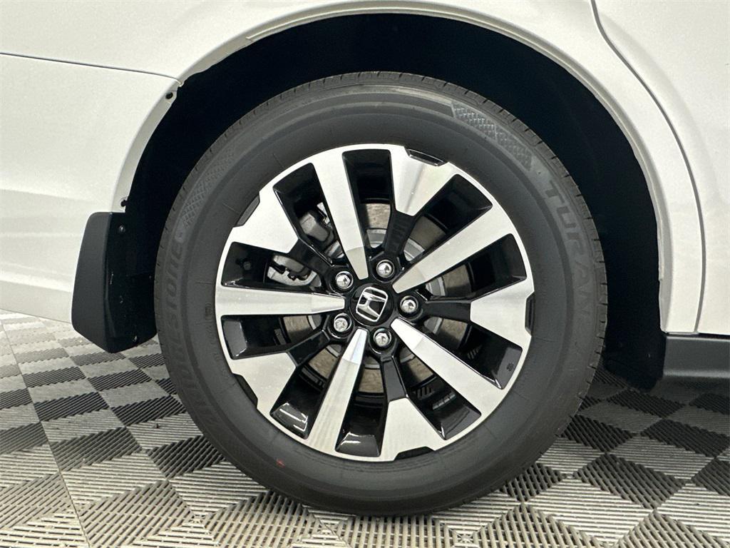 new 2026 Honda Odyssey car, priced at $45,775