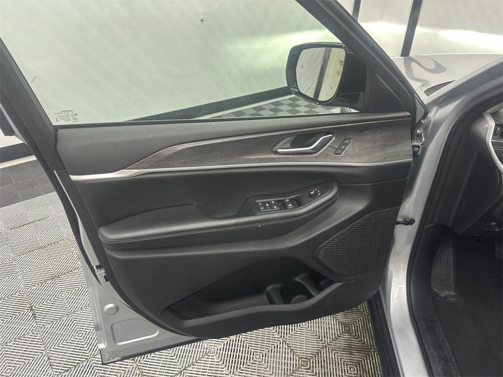 used 2023 Jeep Grand Cherokee L car, priced at $26,041