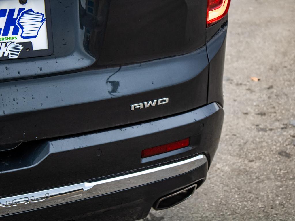 used 2023 GMC Acadia car, priced at $34,999