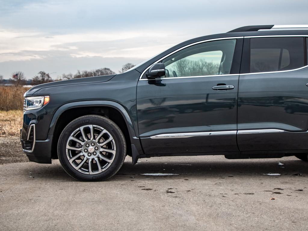 used 2023 GMC Acadia car, priced at $34,999