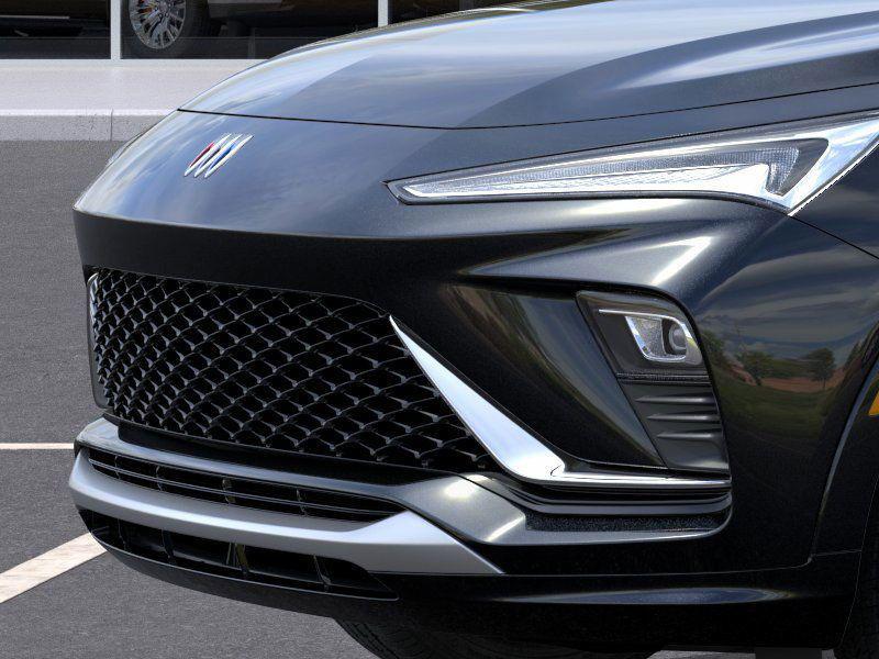 new 2025 Buick Envista car, priced at $30,940