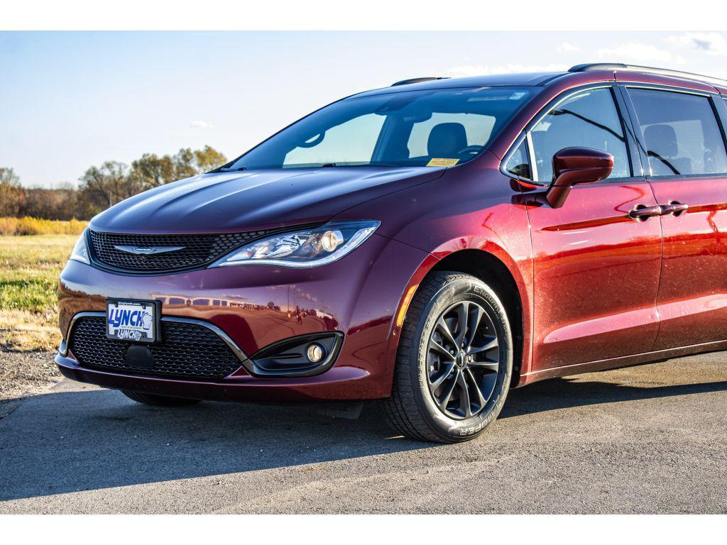 used 2020 Chrysler Pacifica car, priced at $24,799