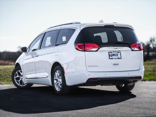 used 2018 Chrysler Pacifica car, priced at $12,899