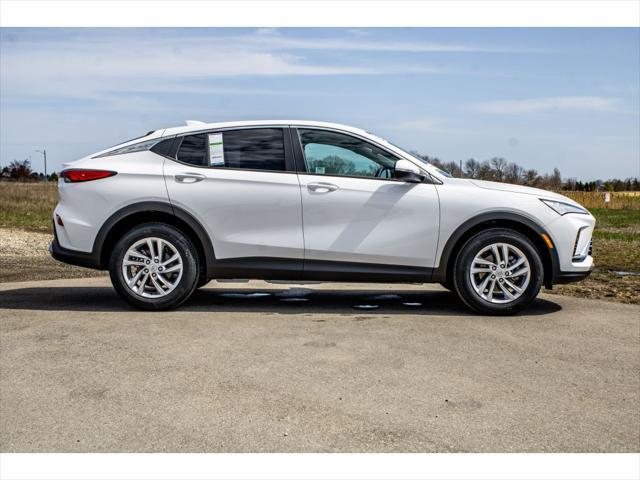 new 2025 Buick Envista car, priced at $25,629