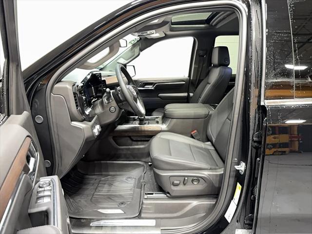 new 2025 GMC Sierra 1500 car, priced at $67,265