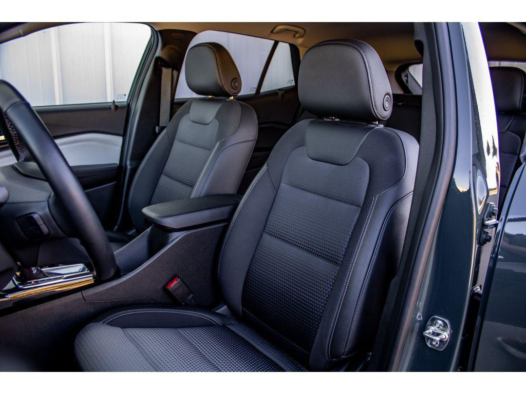 used 2025 Chevrolet Trax car, priced at $23,499