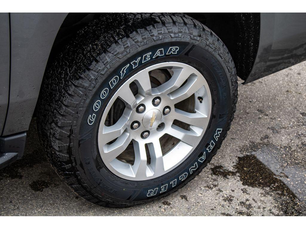 used 2020 Chevrolet Suburban car, priced at $26,999