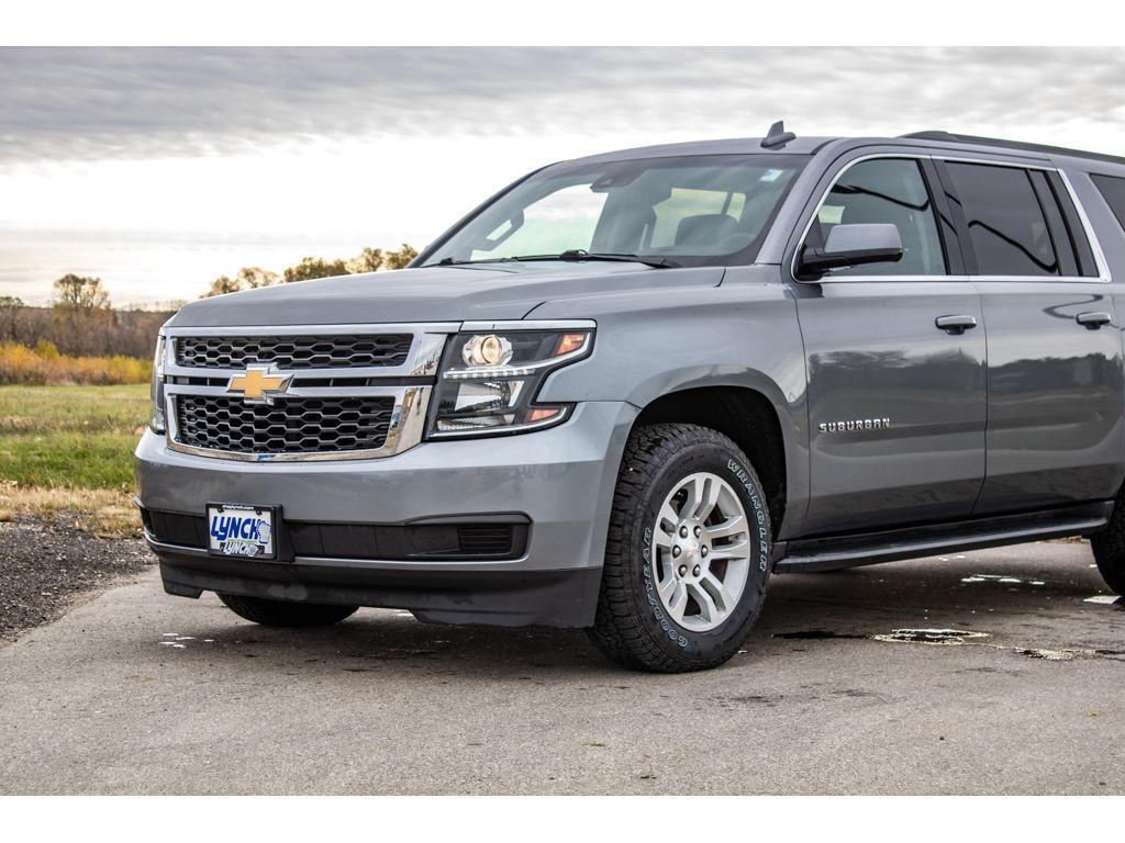 used 2020 Chevrolet Suburban car, priced at $26,999