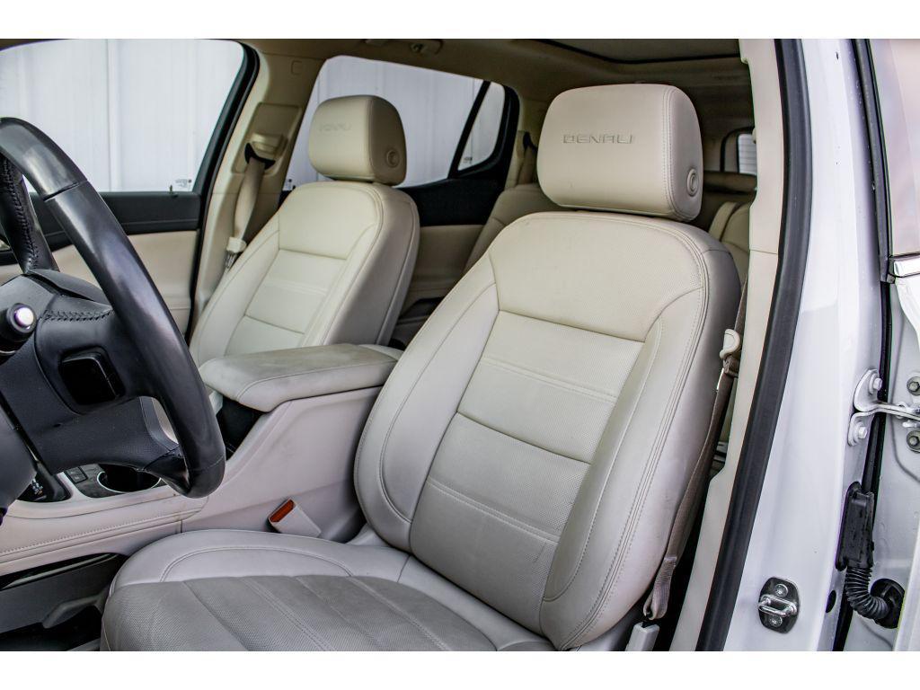 used 2022 GMC Acadia car, priced at $33,499