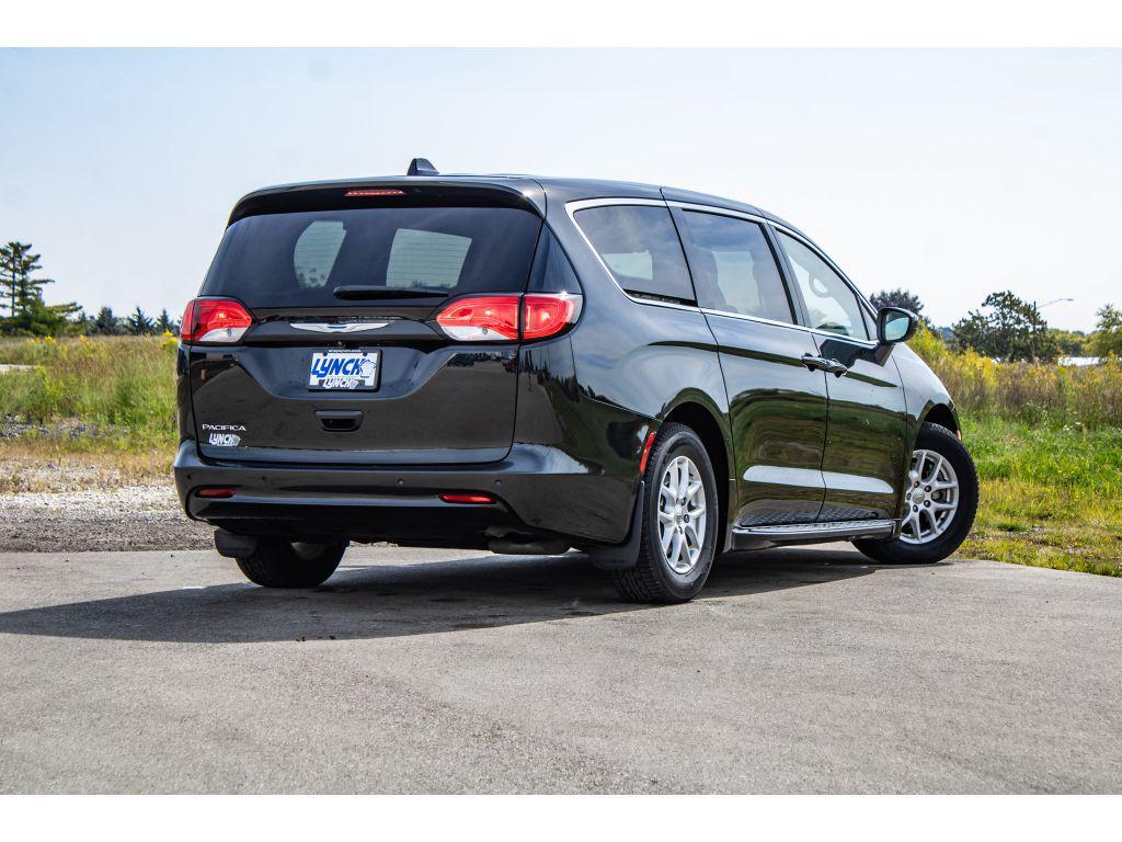 used 2017 Chrysler Pacifica car, priced at $15,499