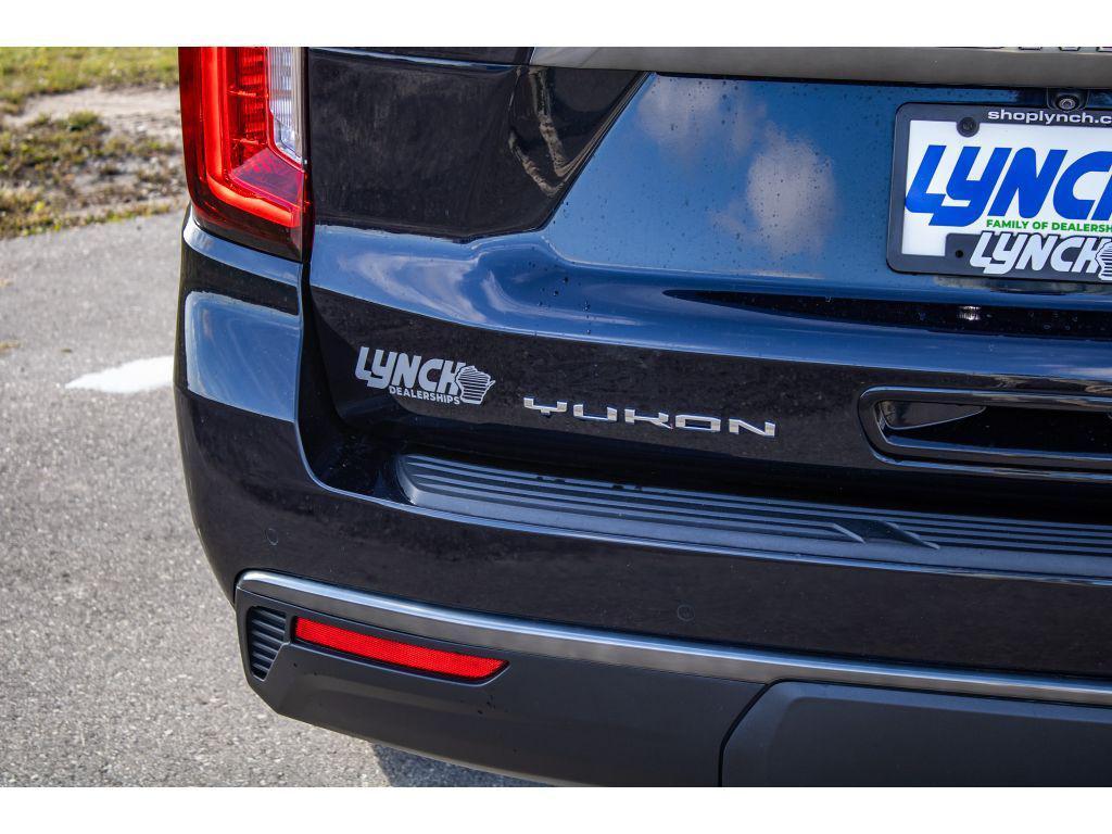 used 2022 GMC Yukon car, priced at $52,999