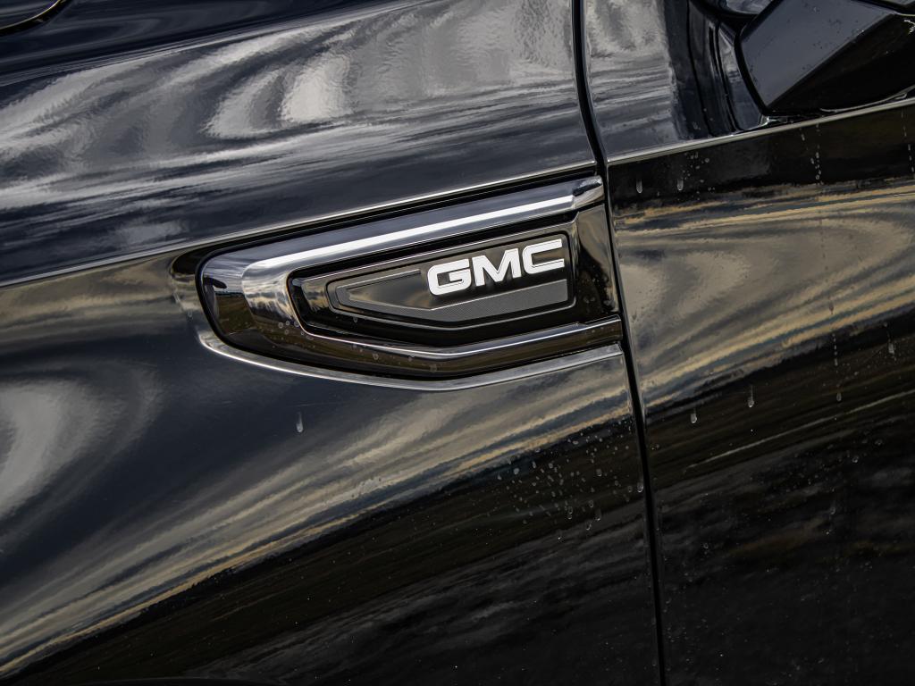 used 2024 GMC Yukon XL car, priced at $81,999