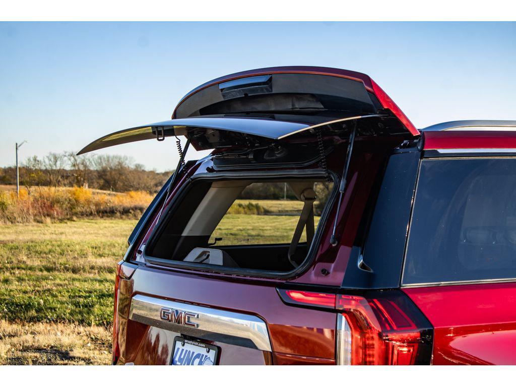 used 2021 GMC Yukon XL car, priced at $39,499