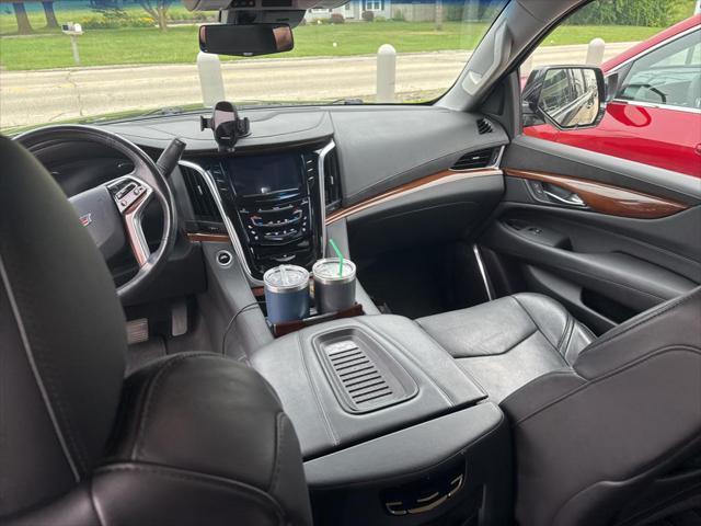 used 2019 Cadillac Escalade ESV car, priced at $33,999